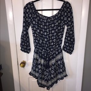 ✨Super Cute Off The Shoulder Romper✨